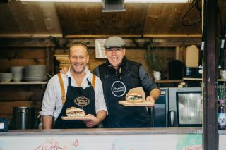 Der Stand von Ringler-Zitzelsperger Wurstbraterei Ringler-Zitzlsperger