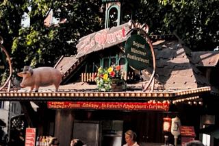 Schlemmerhaus Auer Dult Schlemmerhaus Auer Dult mit Steaksemmeln und Bio-Bratwürsten