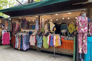 Standl von Gluecksstueck Damenmode aus Italien, Hosen, Oberteile, Kleider, Accessoires, Schals und Tücher