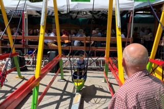 Kinderschiffschaukel auf der Auer Dult