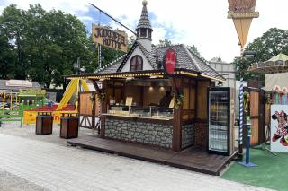Standl von Anni Haas Standl von Anni Haas mit Spiralkartoffeln, Pommes und Reiberdatschi