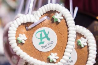 Lebkuchenherzerl mit dem Auer Dult Logo