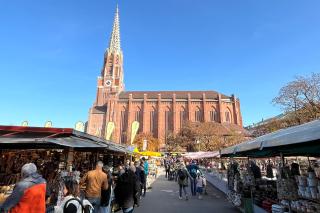 Mariahilfkirche während der Kirchweihdult Mariahilfkirche während der Kirchweihdult