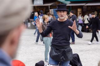 Der Zauberer „Romagie“ auf der Auer Dult